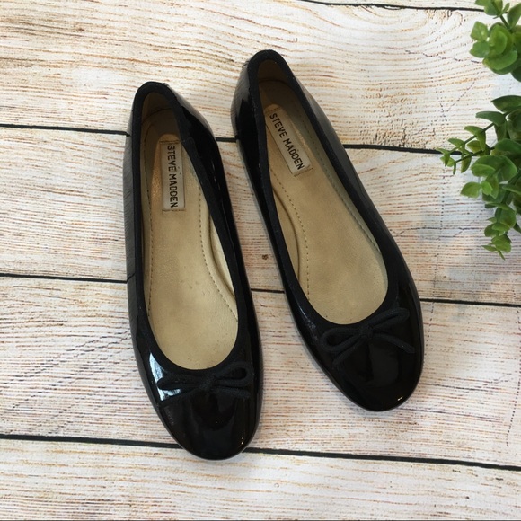 Steve Madden Shoes Steve Madden Euc Black Patent Ballet Flats